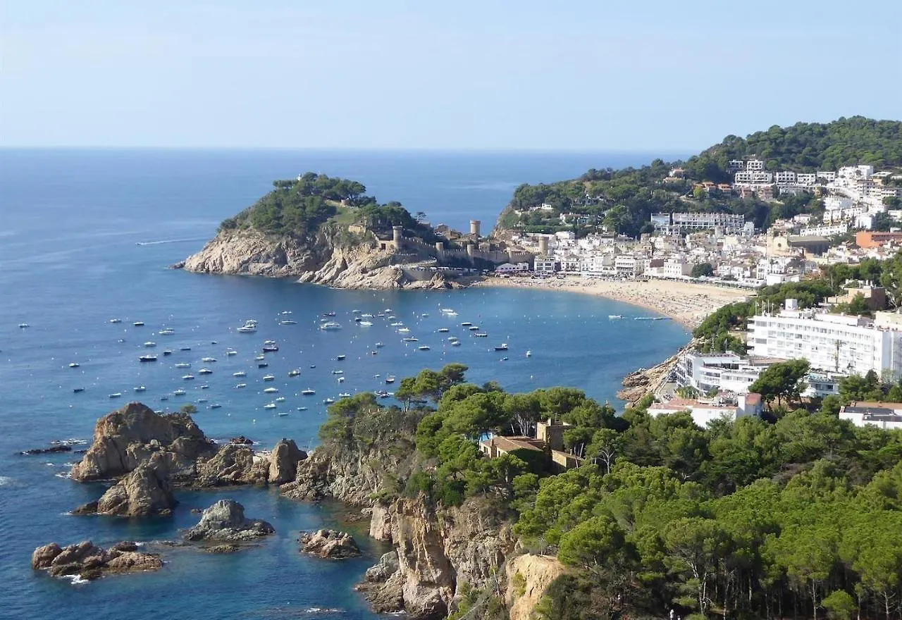 Sunny Apartment With Pool Tossa de Mar